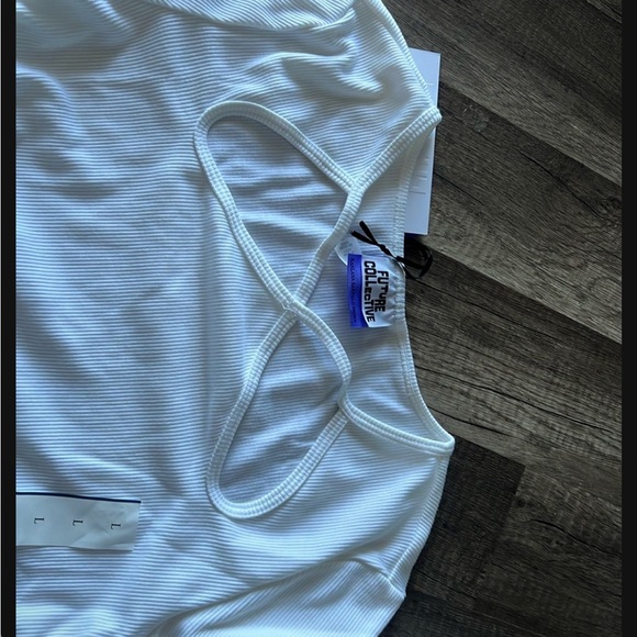 White Long Sleeve and cherry red - Picture 3 of 7